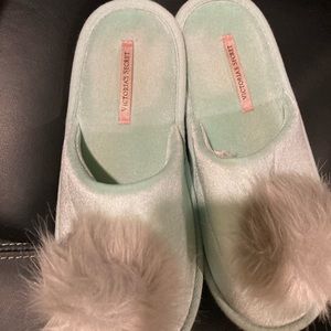 Victoria Secret Pom Pom slippers